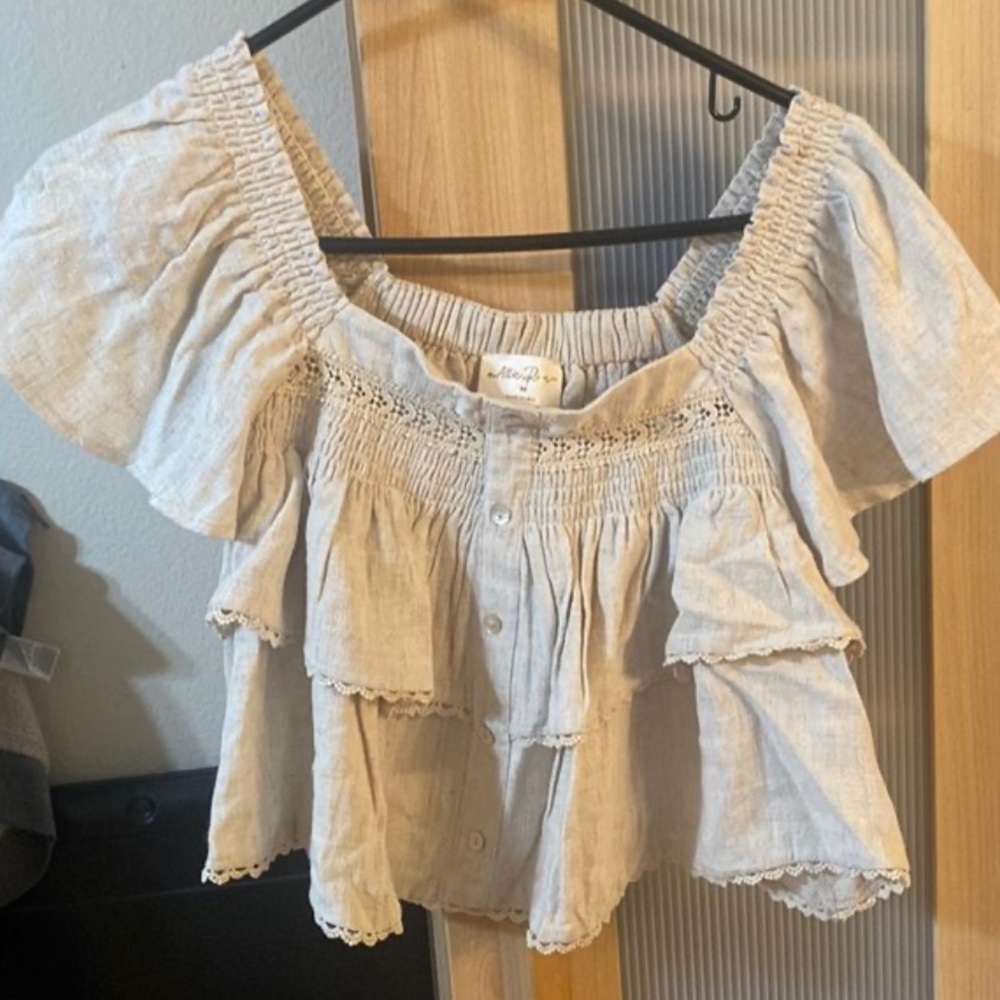 NWOT Allie Rose Ruffle Boho Blouse